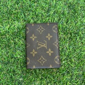 Louis Vuitton Monogram Key Holder in Brown and Gold